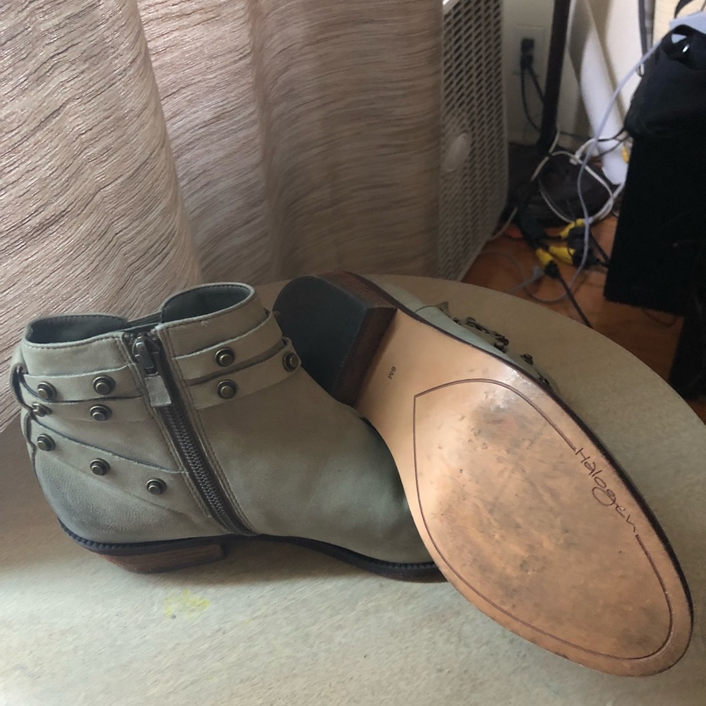 Halogen boots size 6